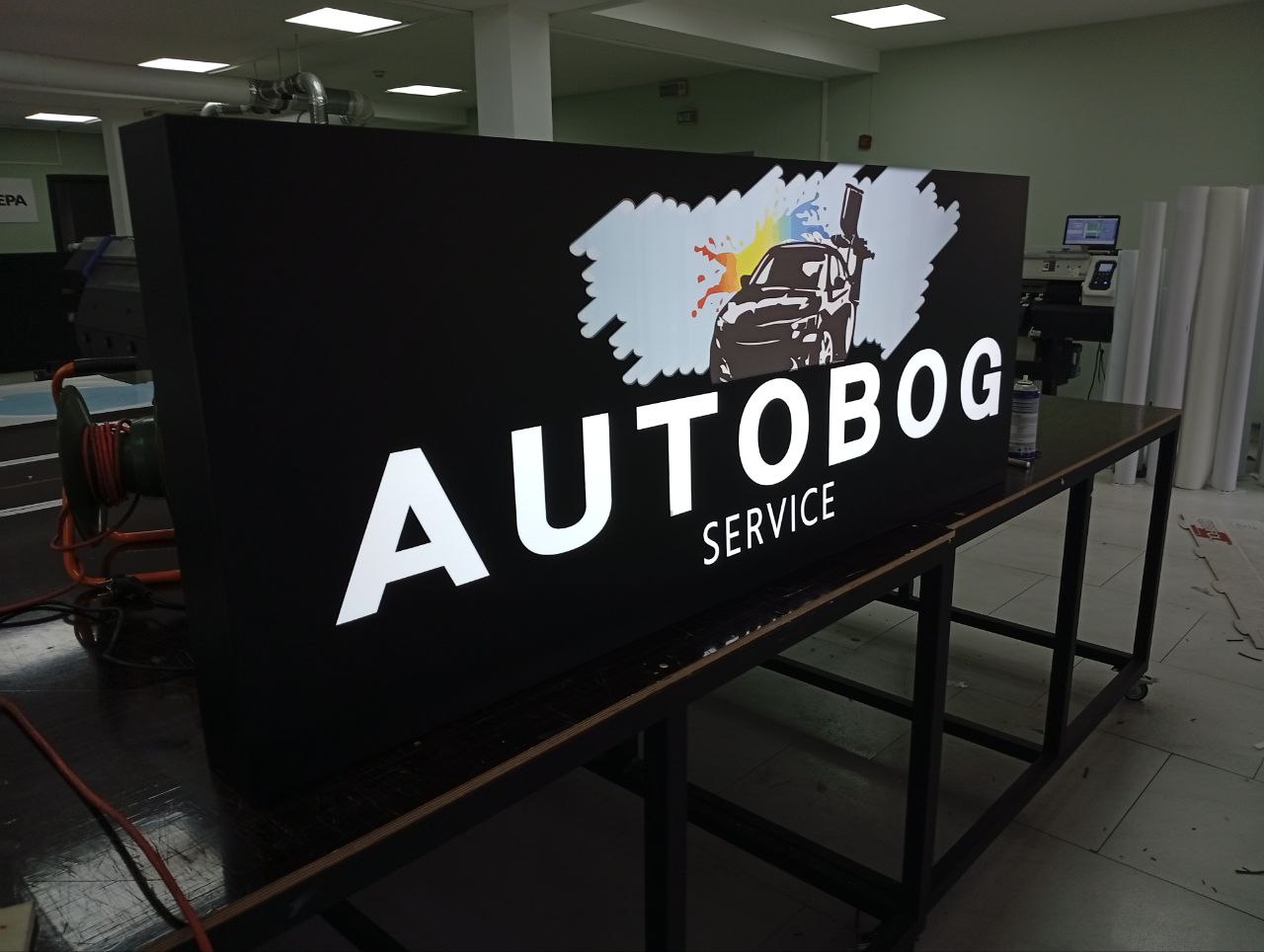 Световой короб (автомастерская)